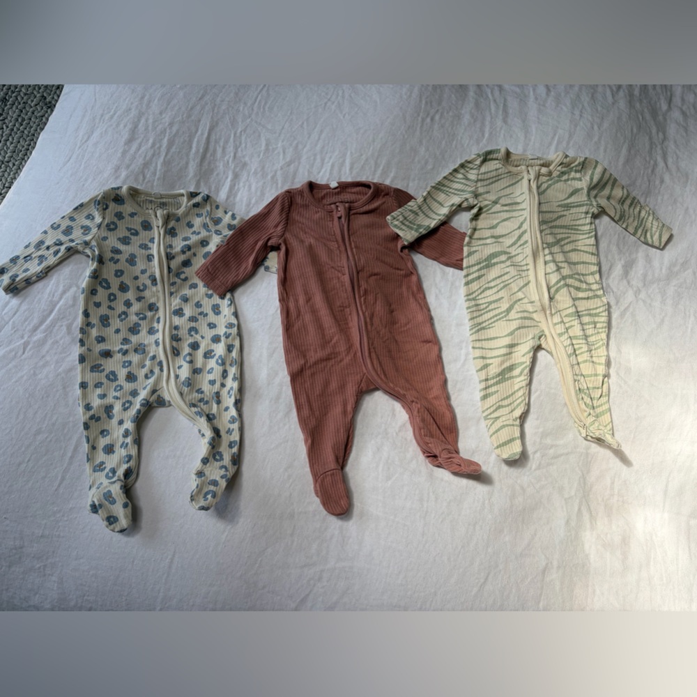 Mori Ribbed Newborn Baby Footie Pajamas - set of 3